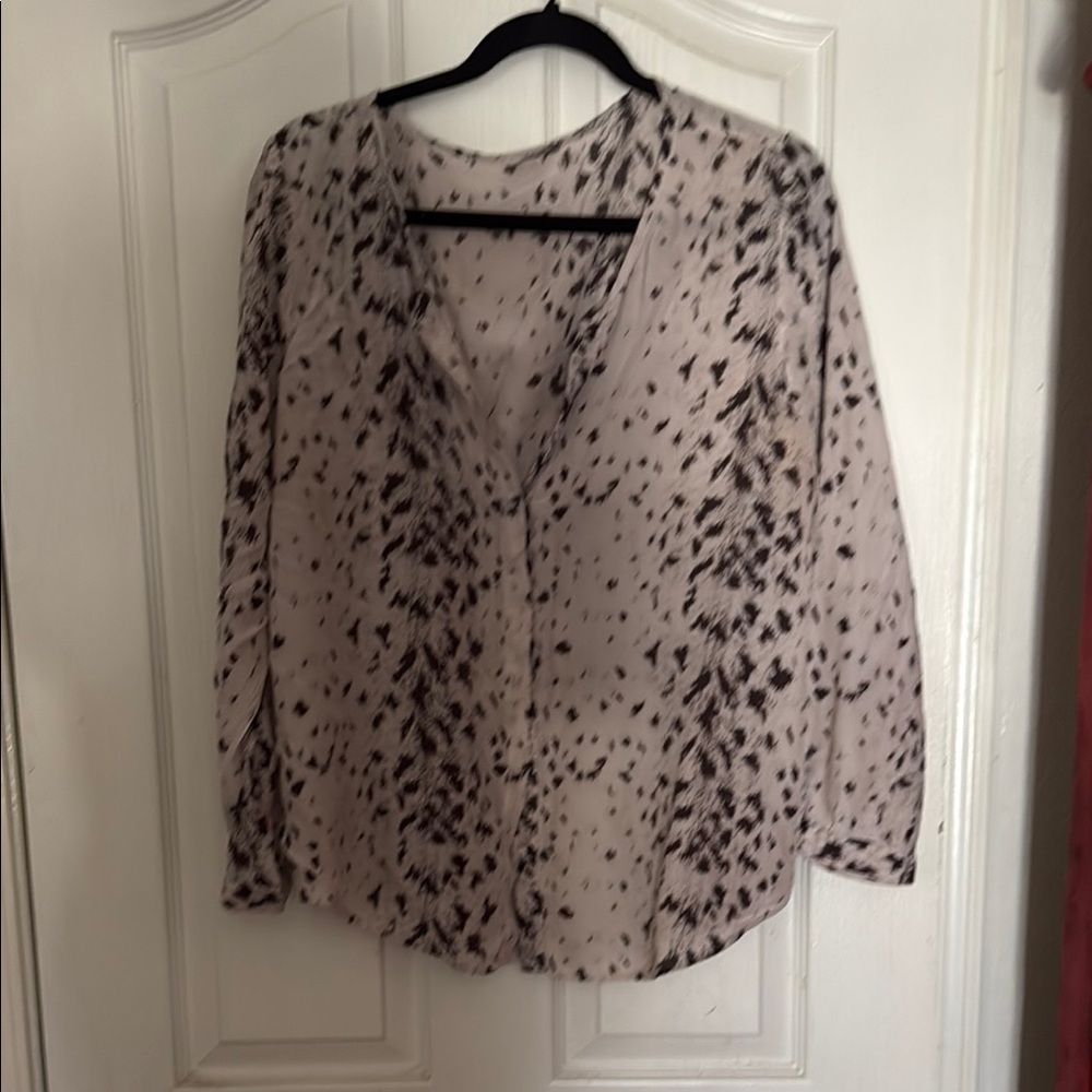 Chic Black and Cream Patterned Blouse